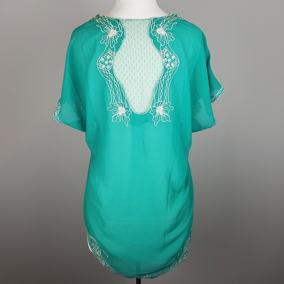 RYU Green Chiffon Embroidered Top - Picture 2 of 8
